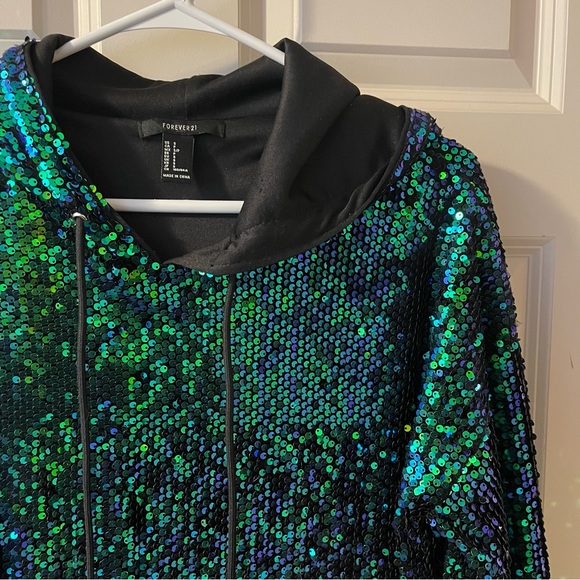 Mermaid sequin hoodie - Picture 7 of 9